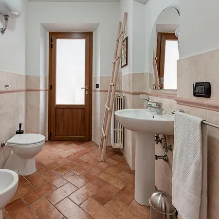 아파트 Il Cerro Basic Per Due 펠라고